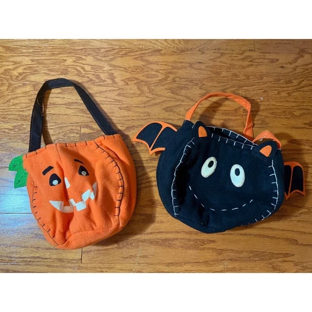 2pc Halloween Felt Trick or Treat Bags Pumpkin Jack-o-lantern and Bat Set